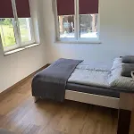 Na Skraju Lasu شقة
